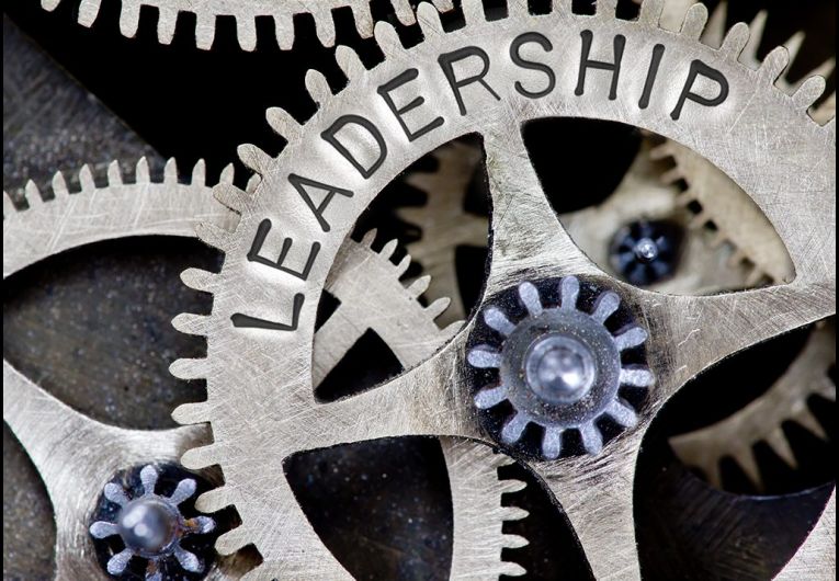 6 Ways to Become an Industry Leader